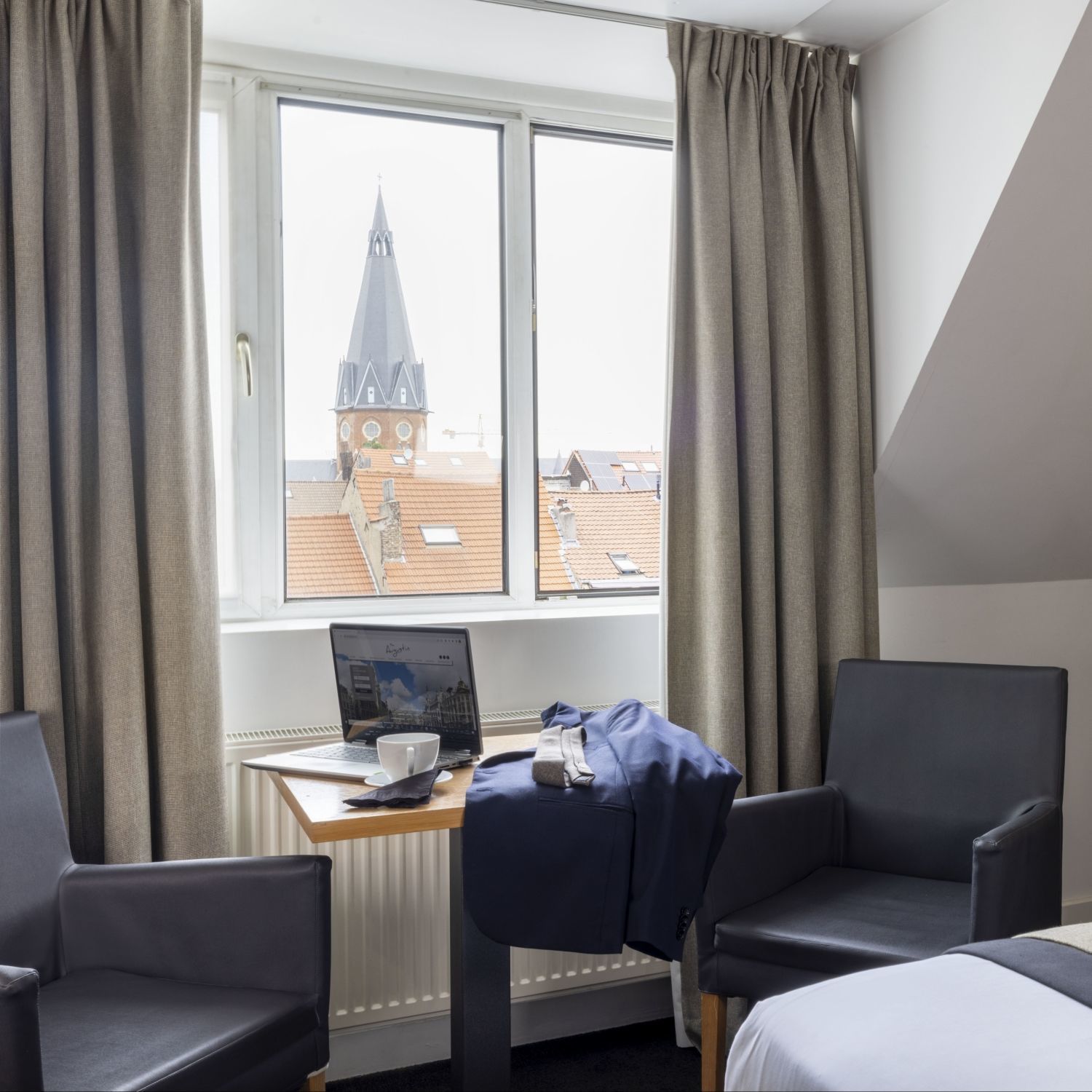 Alma Hotel Paris
