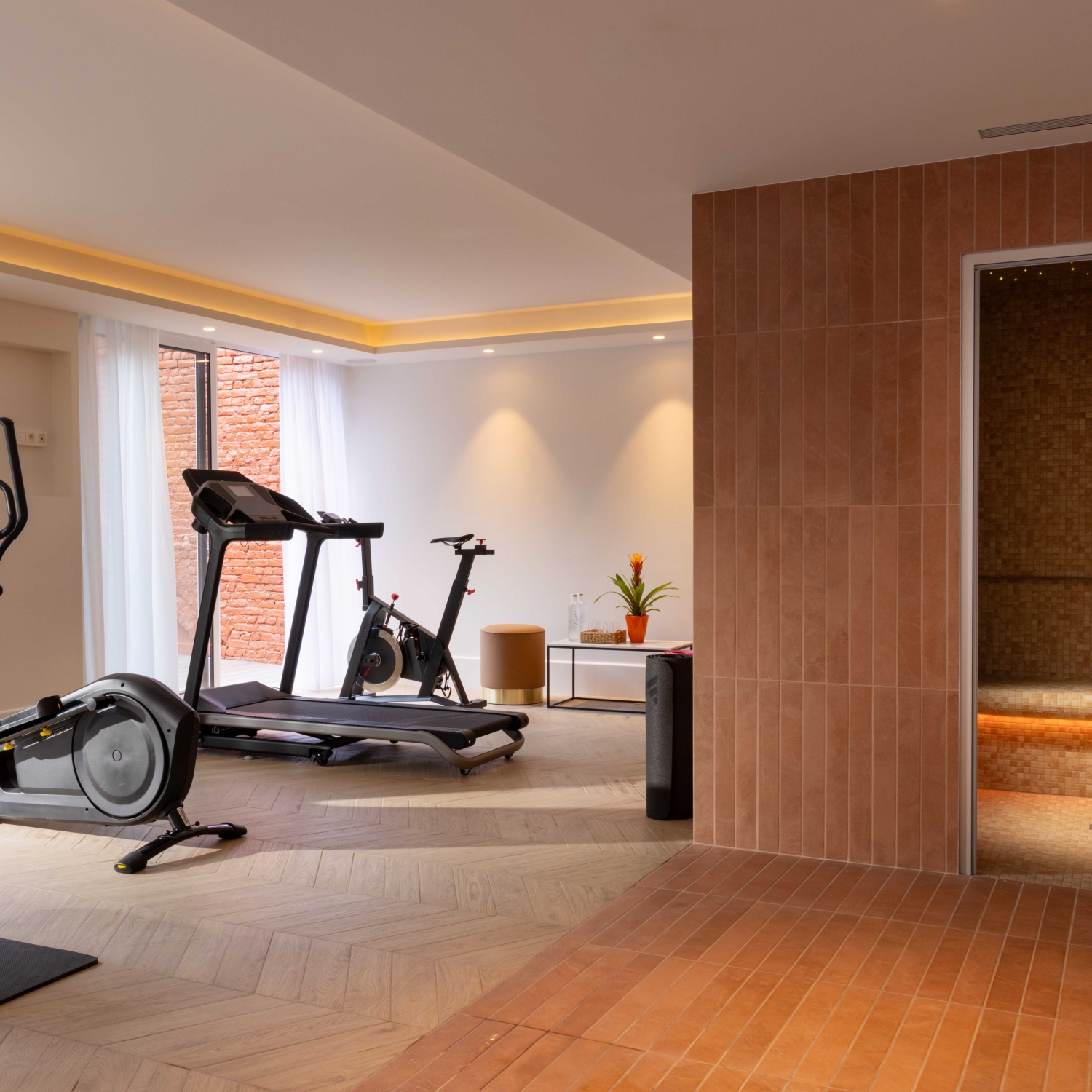 Alma Hotel Paris